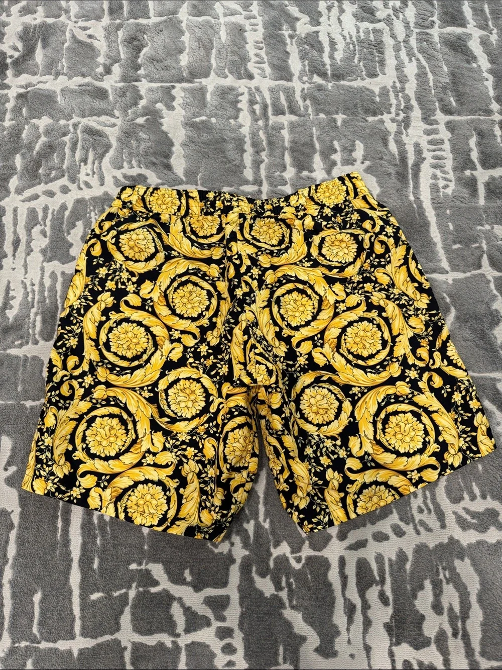 Versace Men's Black & Yellow Baroque Swim Trunks size 5